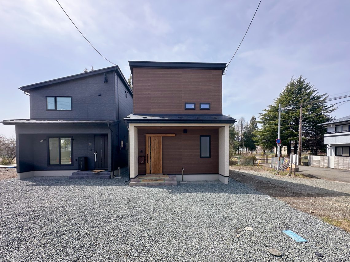 20坪の吹抜け付きのロフト付き平屋