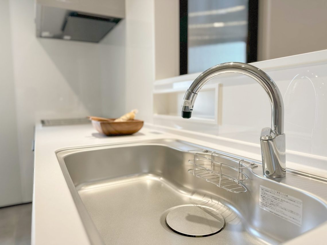 20坪の吹抜け付きのロフト付き平屋