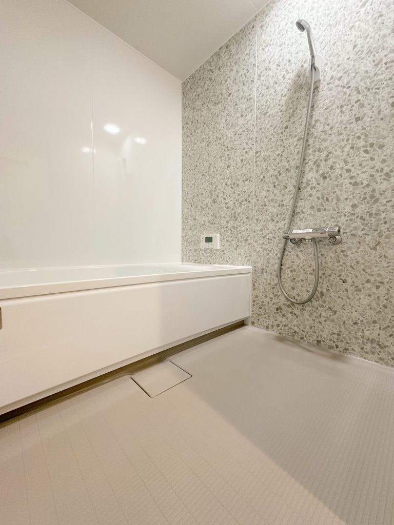 20坪の吹抜け付きのロフト付き平屋