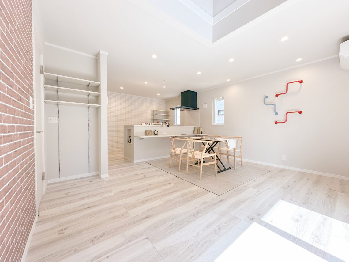 お家アスレチックがある吹抜けリビングのお家