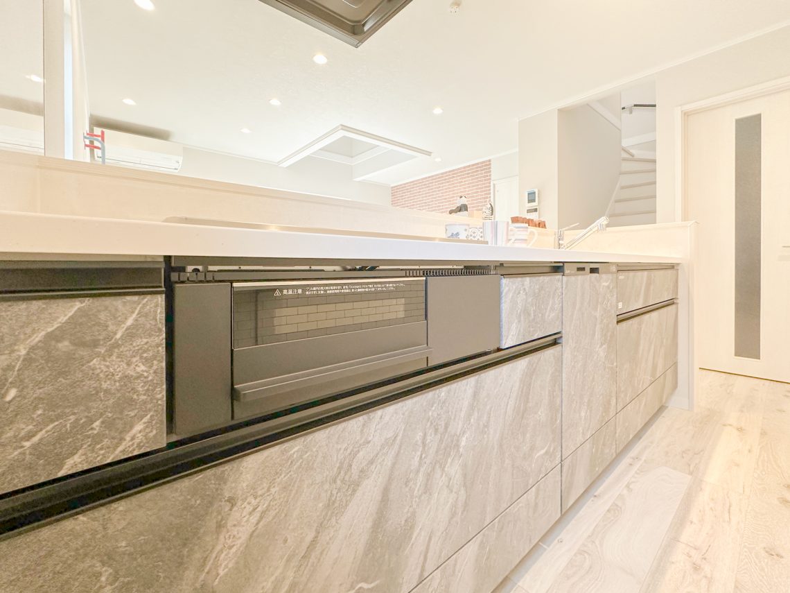 お家アスレチックがある吹抜けリビングのお家