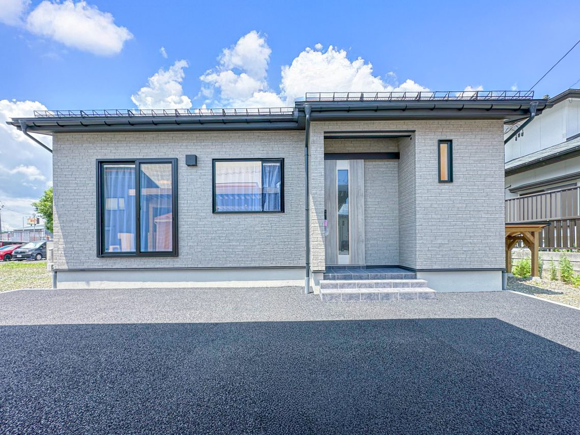 リビング直結型のロフトがある39坪4LDKの平屋