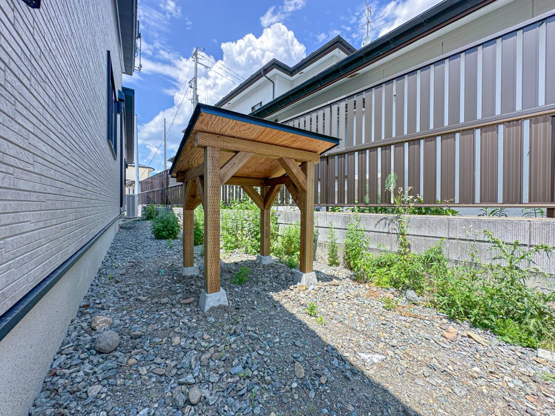 リビング直結型のロフトがある39坪4LDKの平屋