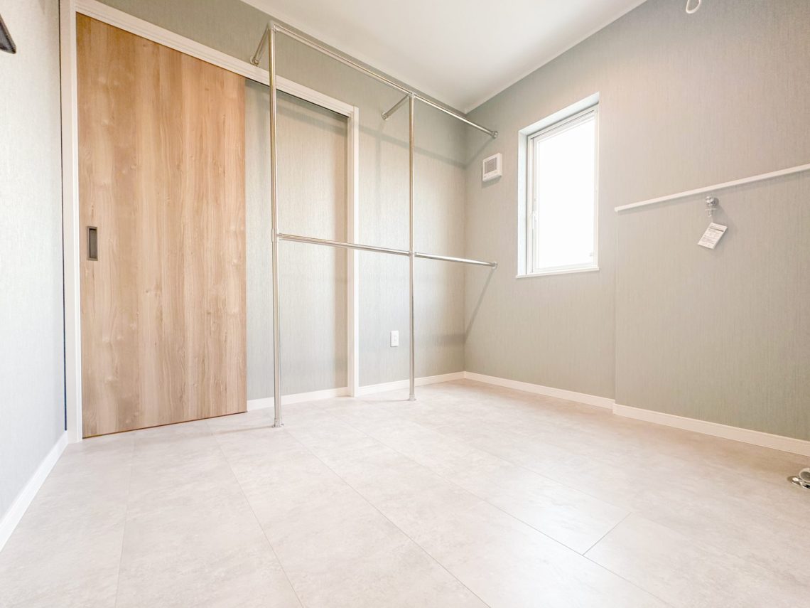 リビング直結型のロフトがある39坪4LDKの平屋