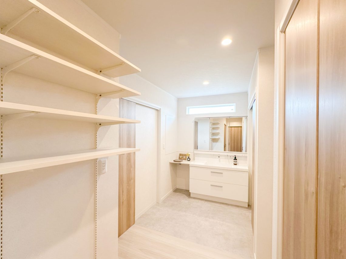 リビング直結型のロフトがある39坪4LDKの平屋