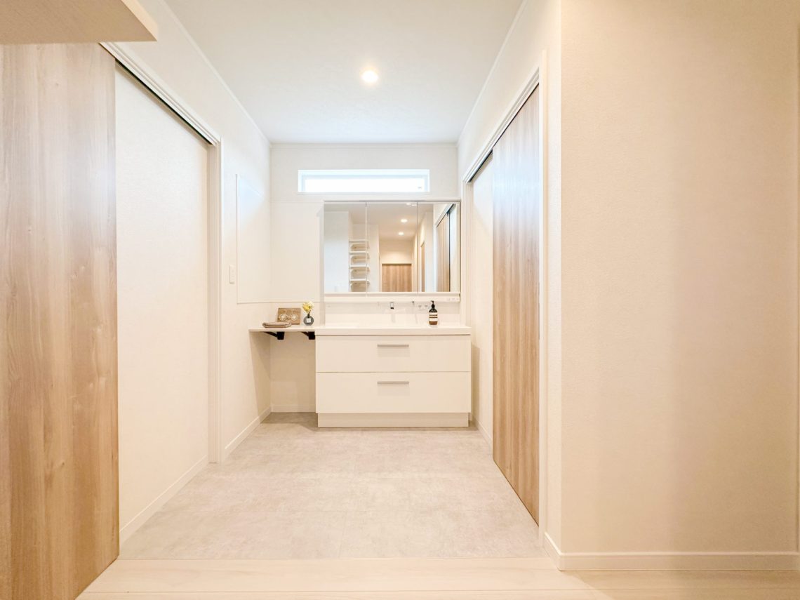 リビング直結型のロフトがある39坪4LDKの平屋