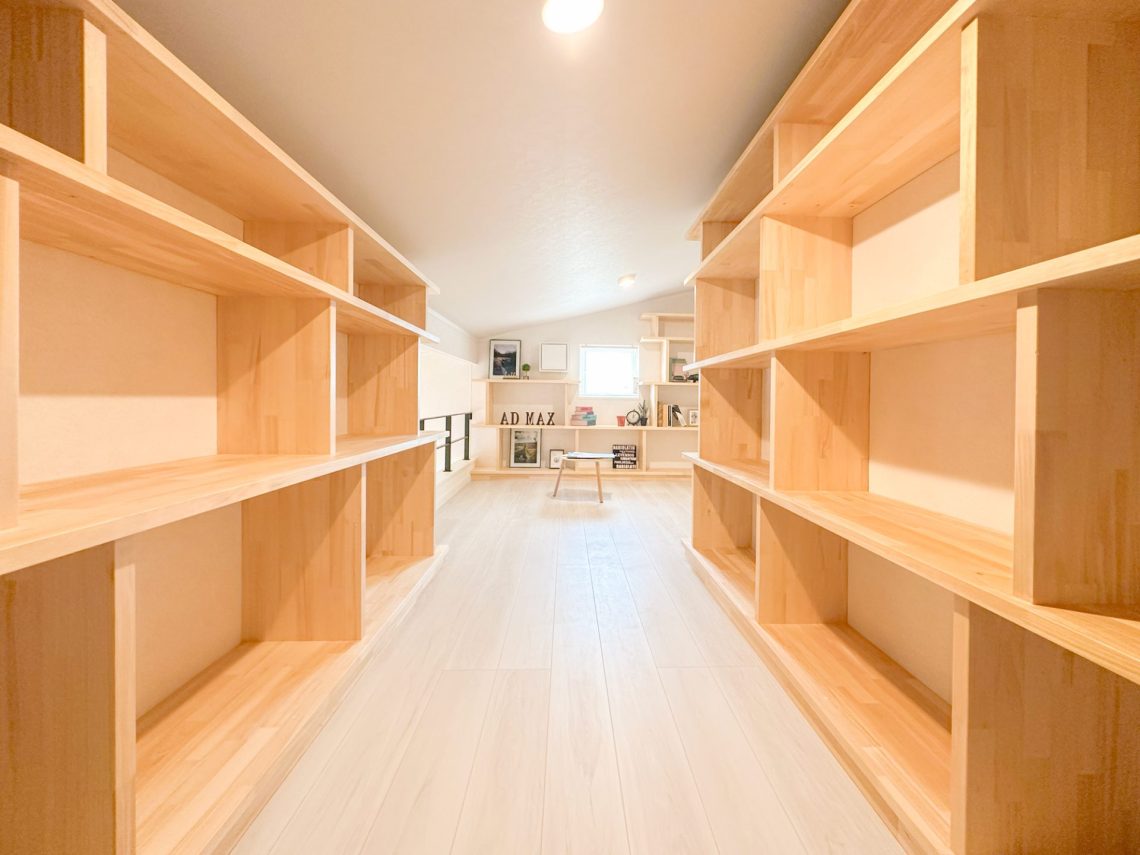 リビング直結型のロフトがある39坪4LDKの平屋