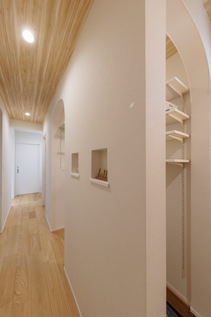 大ボリュームの25坪!吹抜け付きの真似したくなる家事ラク間取り