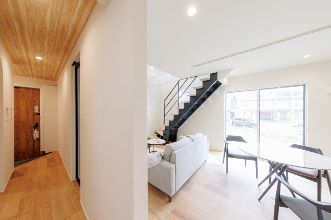 大ボリュームの25坪!吹抜け付きの真似したくなる家事ラク間取り