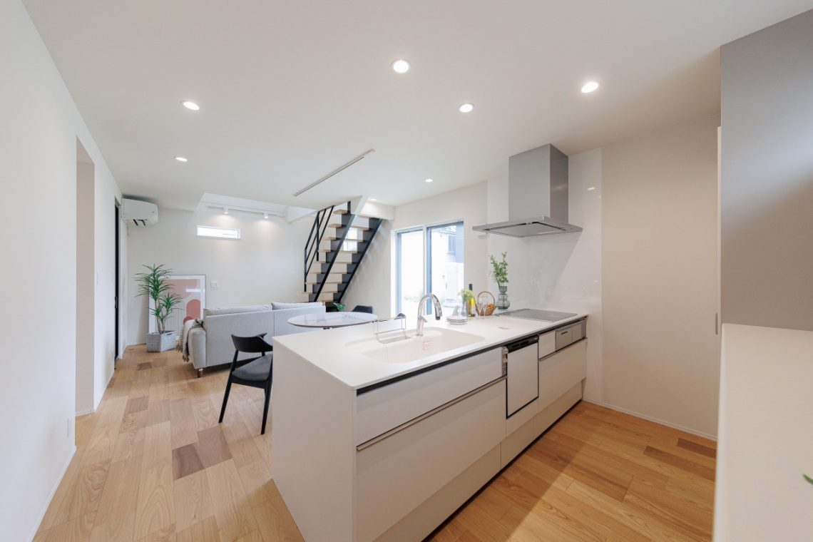 大ボリュームの25坪!吹抜け付きの真似したくなる家事ラク間取り