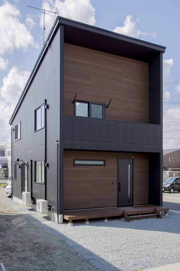 ウッドデッキのある家