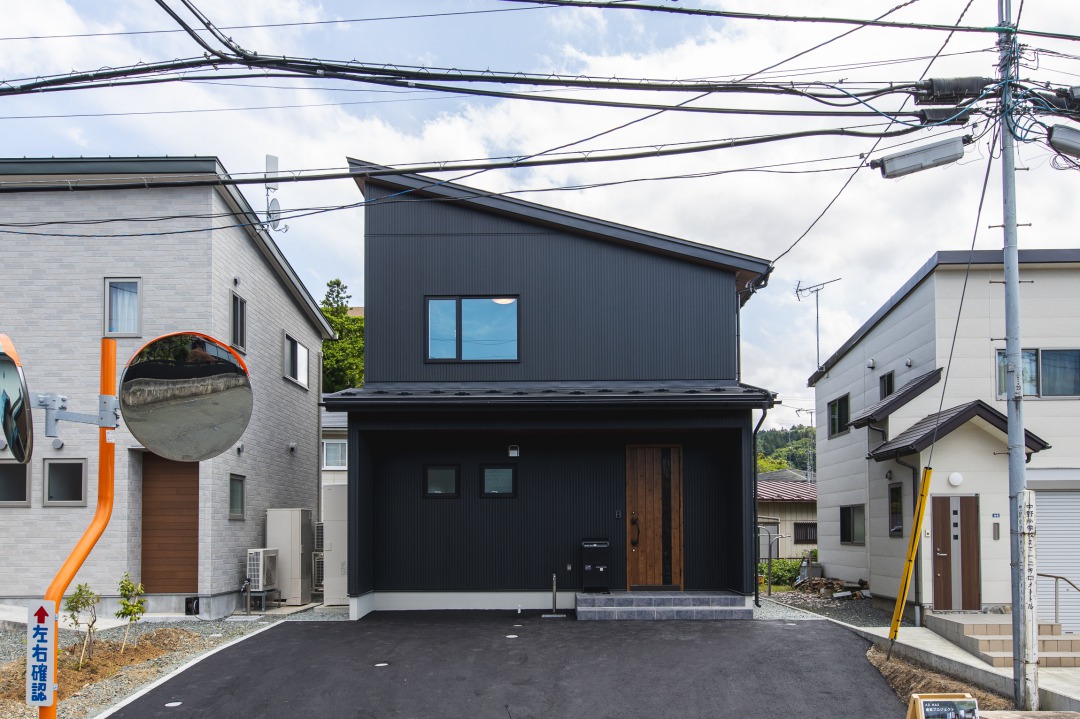 アウトドアリビングのあるアメリカンスタイルのお家