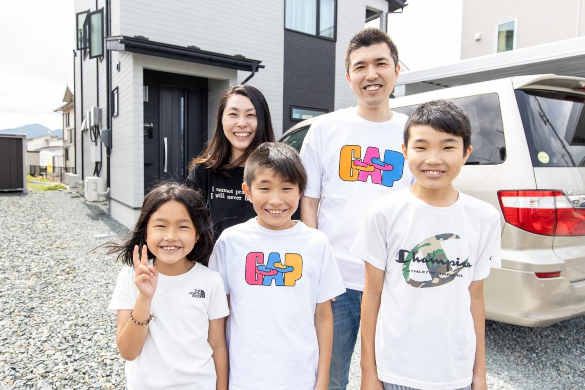 大開口窓と小上がり和室がお気に入り