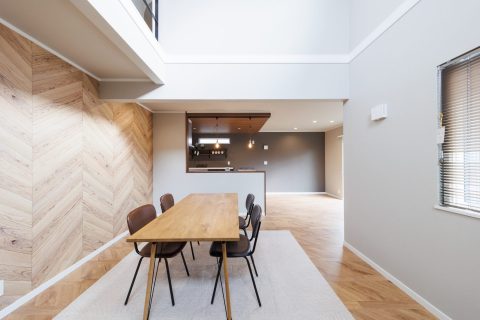 回遊動線×吹抜け×ランドリールームがそろった家事ラクのお家