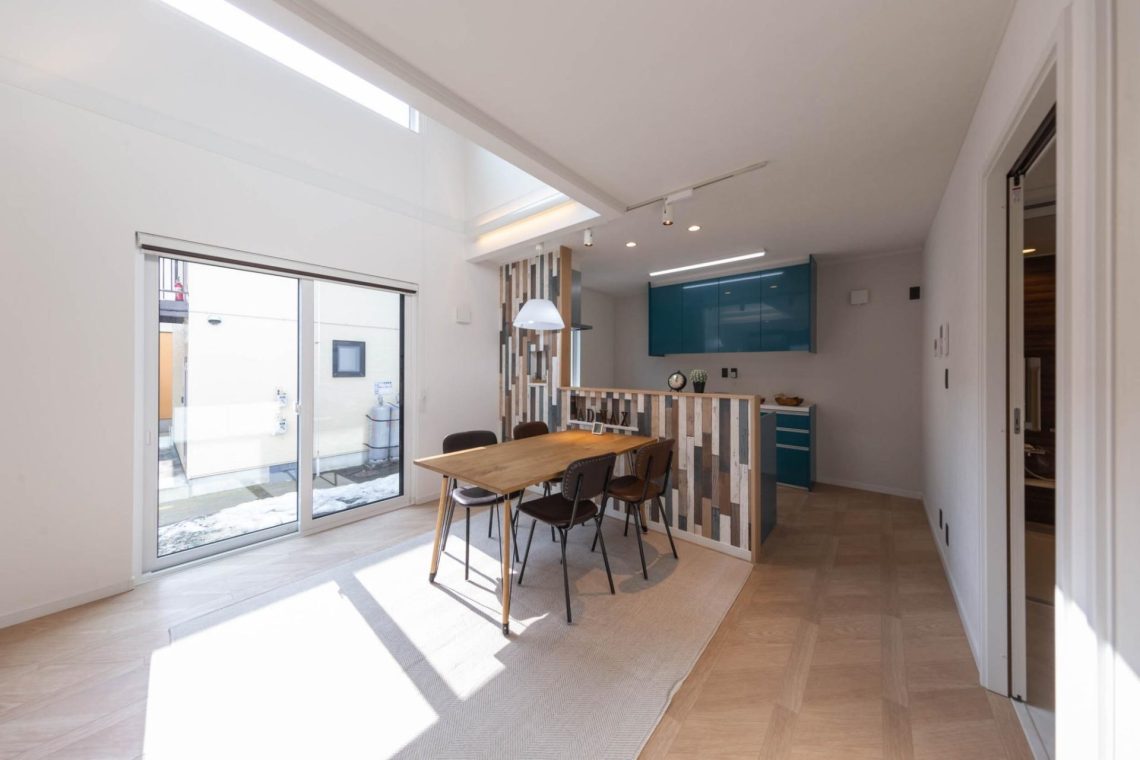 吹抜けと畳コーナーがあるお家