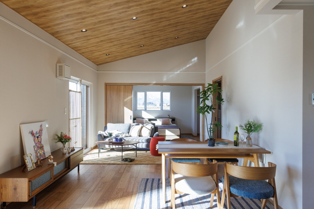 16畳リビングと勾配天井で開放感抜群の平屋