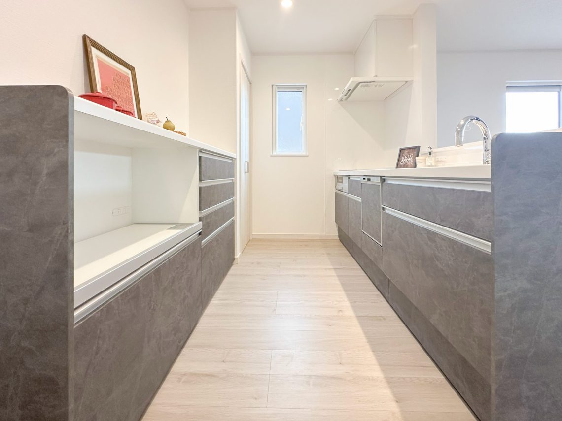 【完成見学会】広々リビング&サンルーム付きの28.5坪のルフラン