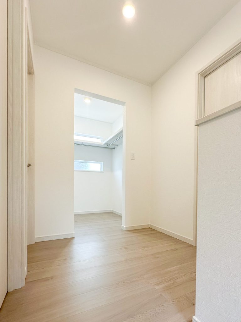 【完成見学会】広々リビング&サンルーム付きの28.5坪のルフラン