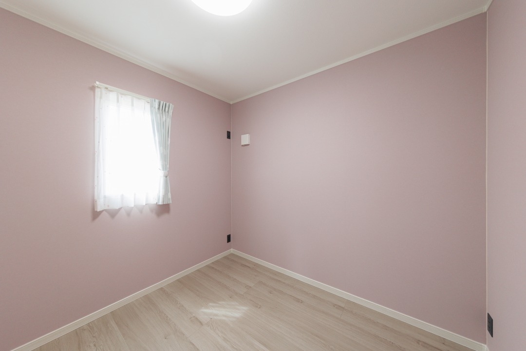 小屋裏収納付きの回遊動線で家事ラクの規格住宅