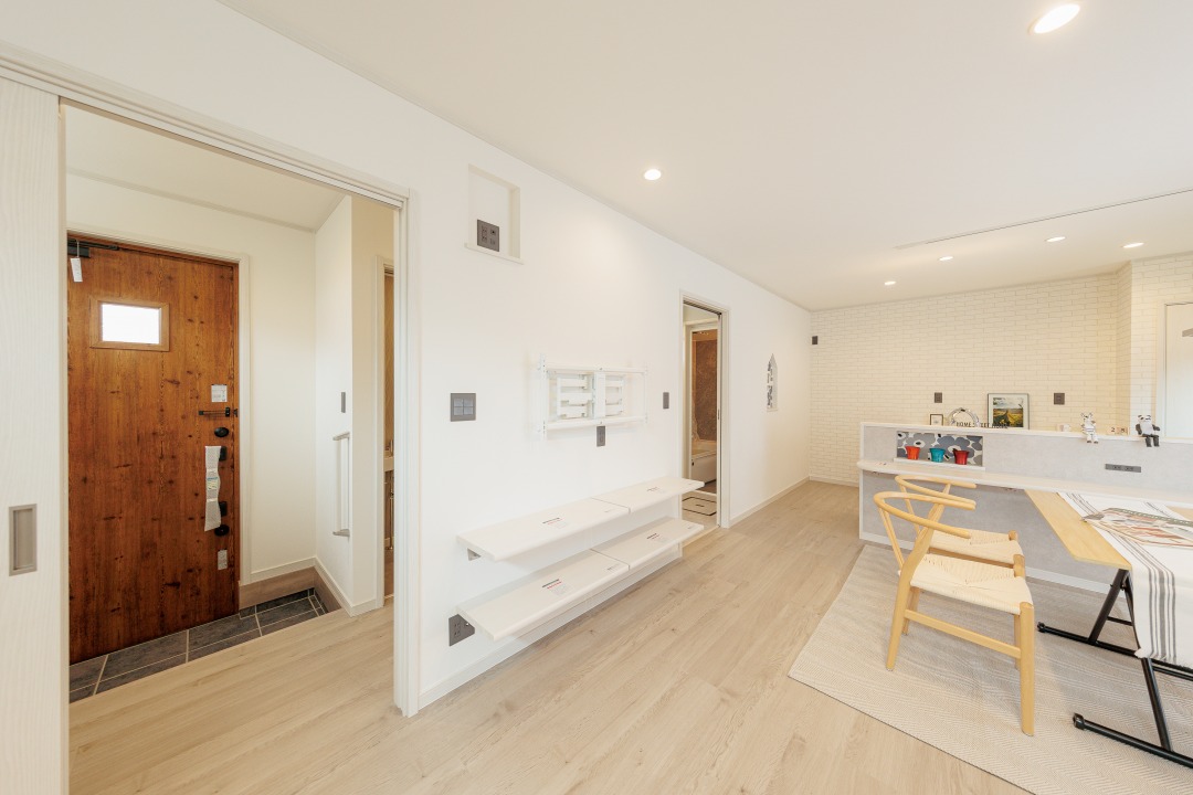 小屋裏収納付きの回遊動線で家事ラクの規格住宅