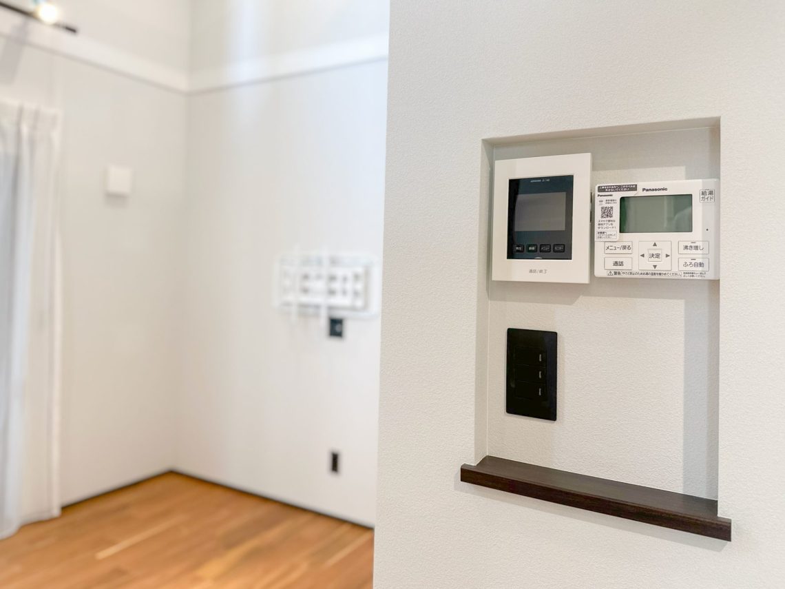 20坪の吹抜け付きのロフト付き平屋