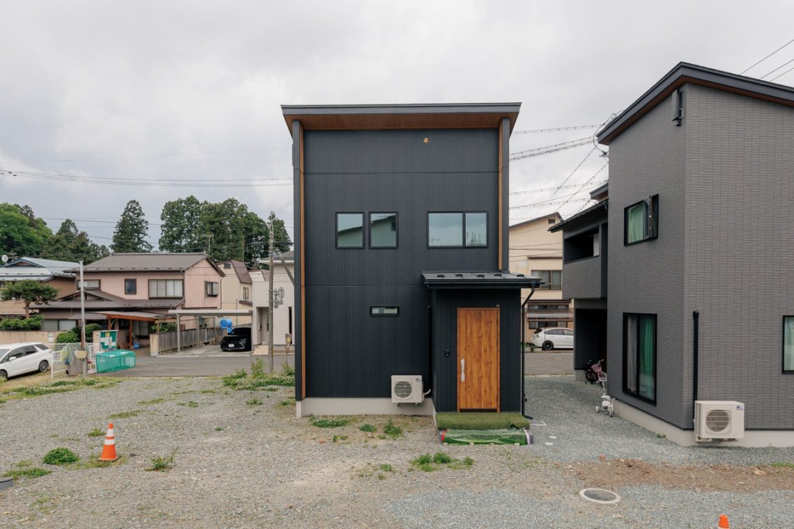 大ボリュームの25坪！吹抜け付きの真似したくなる家事ラク間取り